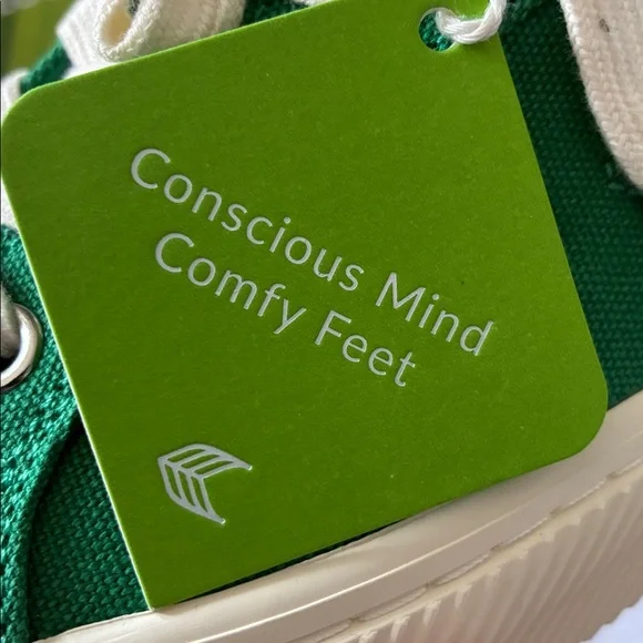 Cariuma Women’s Green Canvas Sneakers with White Laces Size 8 - Picture 6 of 8